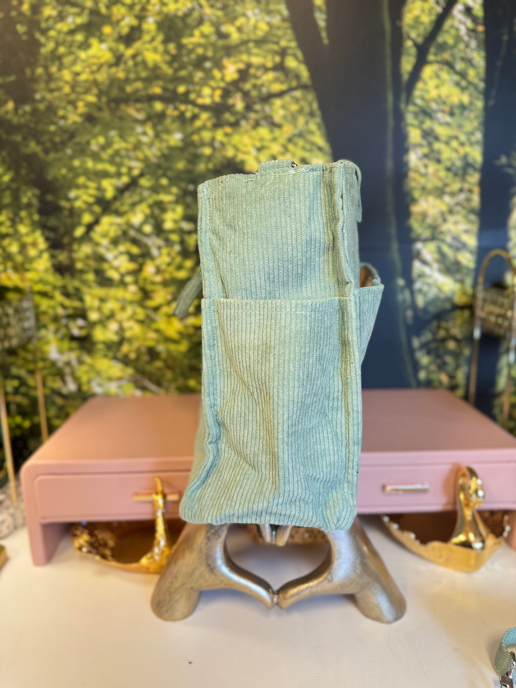 Large Stationary Tote
